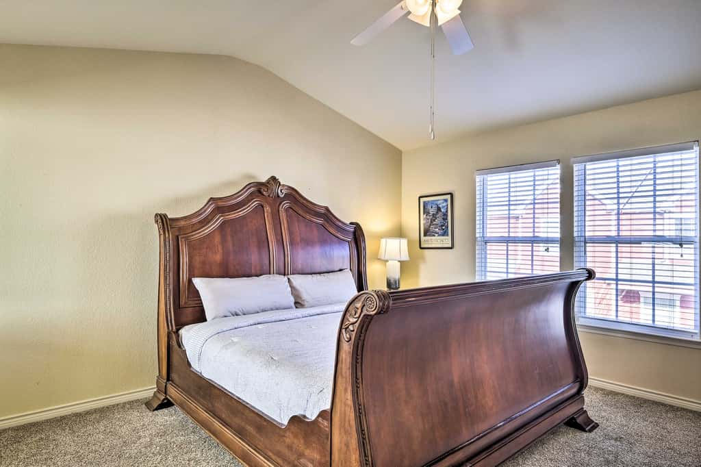 Walk to Lake + Pool Access! Family Gem in Afton