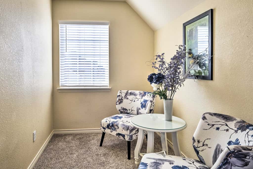 Walk to Lake + Pool Access! Family Gem in Afton