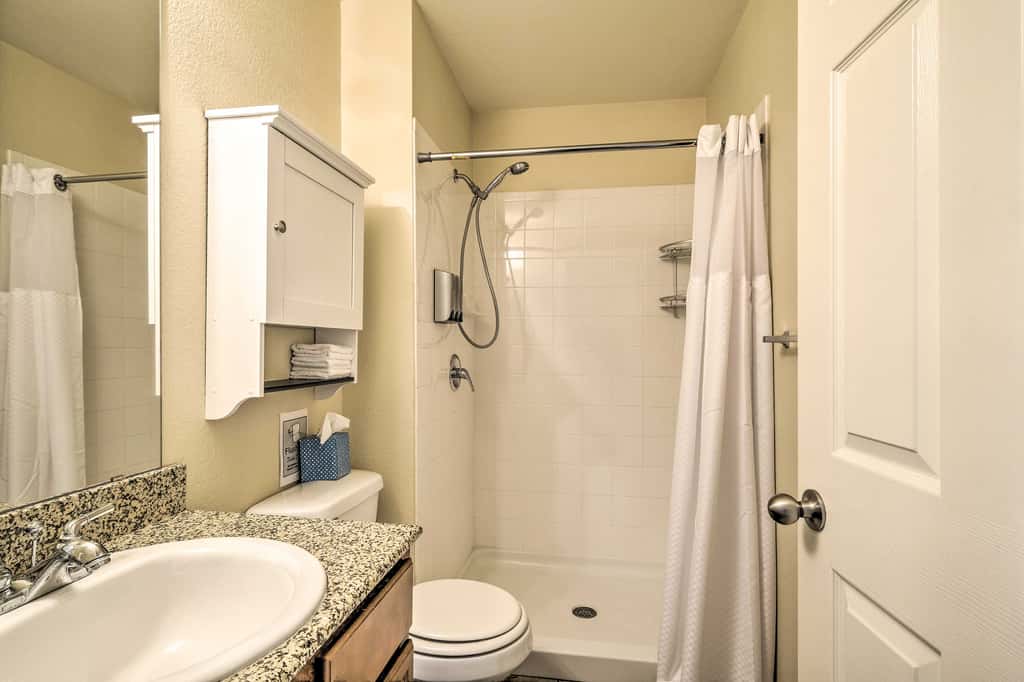Walk to Lake + Pool Access! Family Gem in Afton