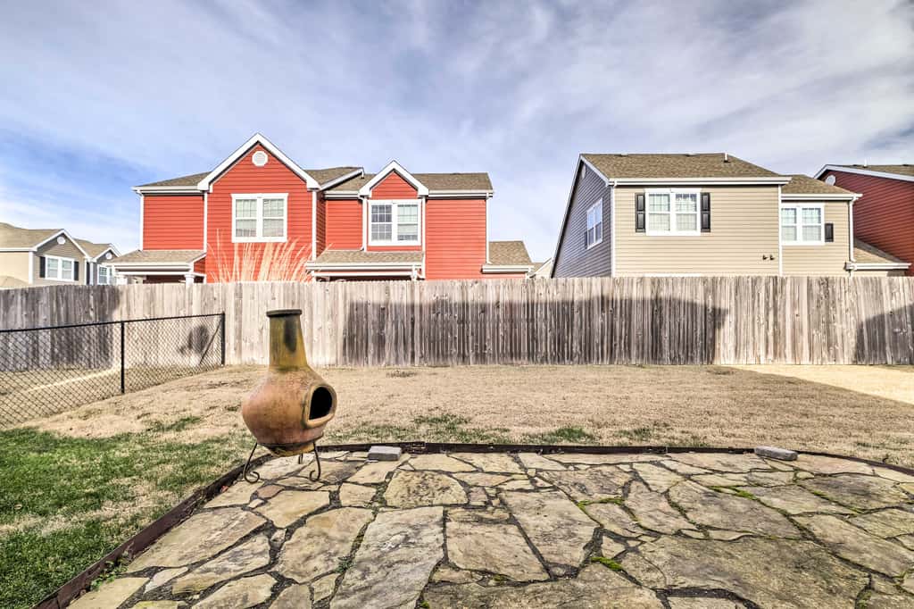 Walk to Lake + Pool Access! Family Gem in Afton