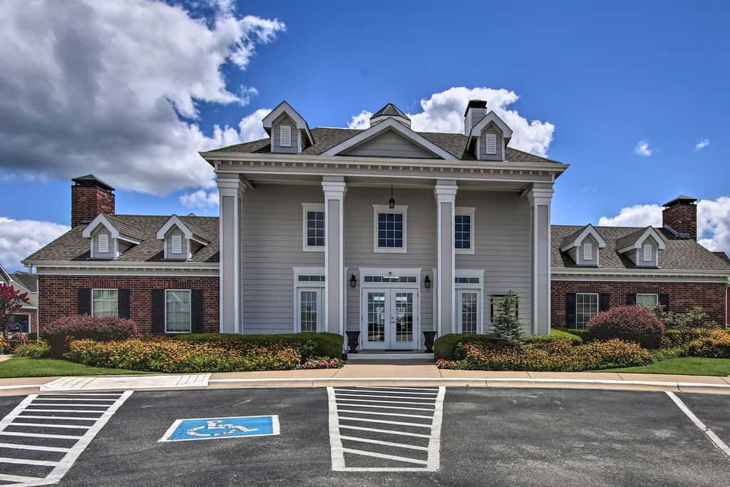 Walk to Lake + Pool Access! Family Gem in Afton