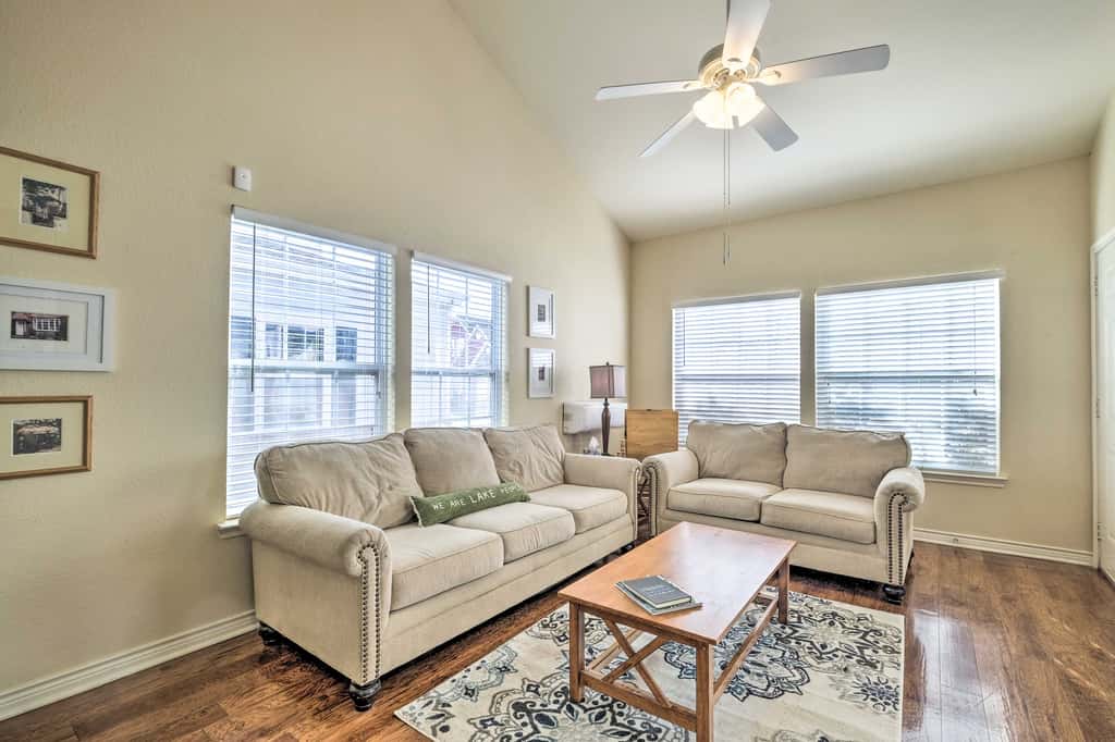 Walk to Lake + Pool Access! Family Gem in Afton