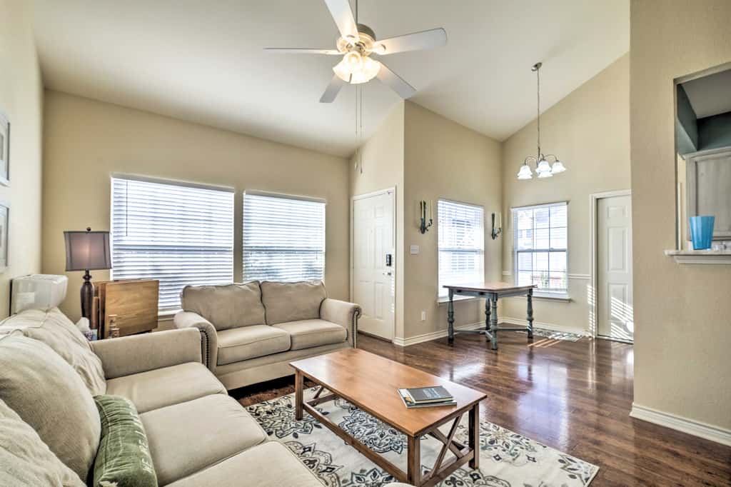 Walk to Lake + Pool Access! Family Gem in Afton