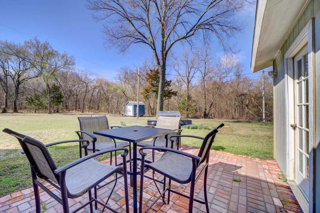 Game Room + Large Backyard: Afton Home!