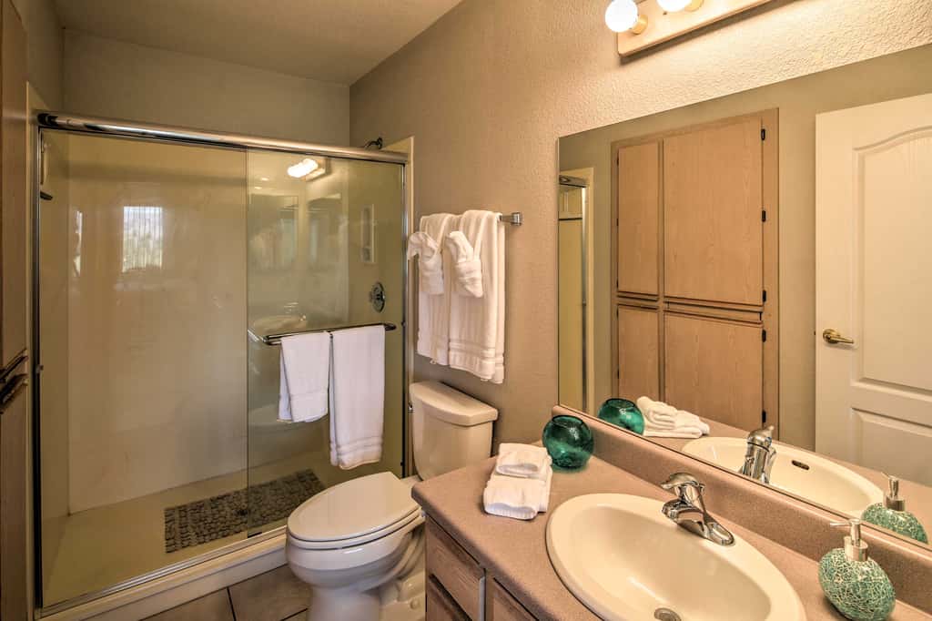 Lake Havasu Getaway w/ Golf Course & Lake Views!