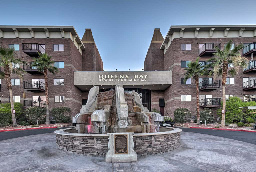 Lake Havasu Getaway w/ Golf Course & Lake Views!
