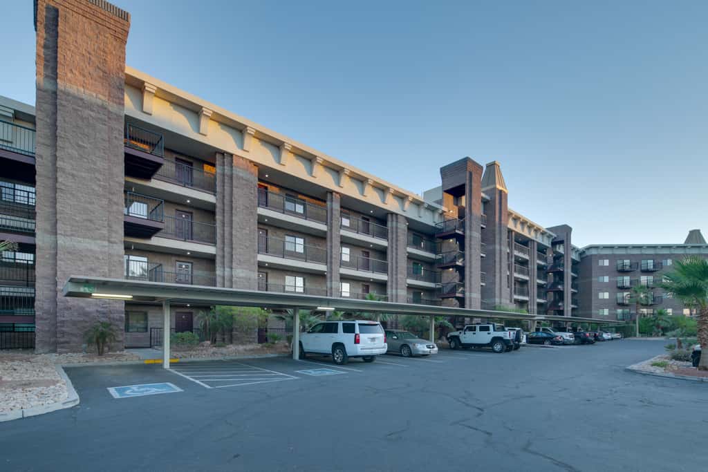 Lake Havasu Getaway w/ Golf Course & Lake Views!