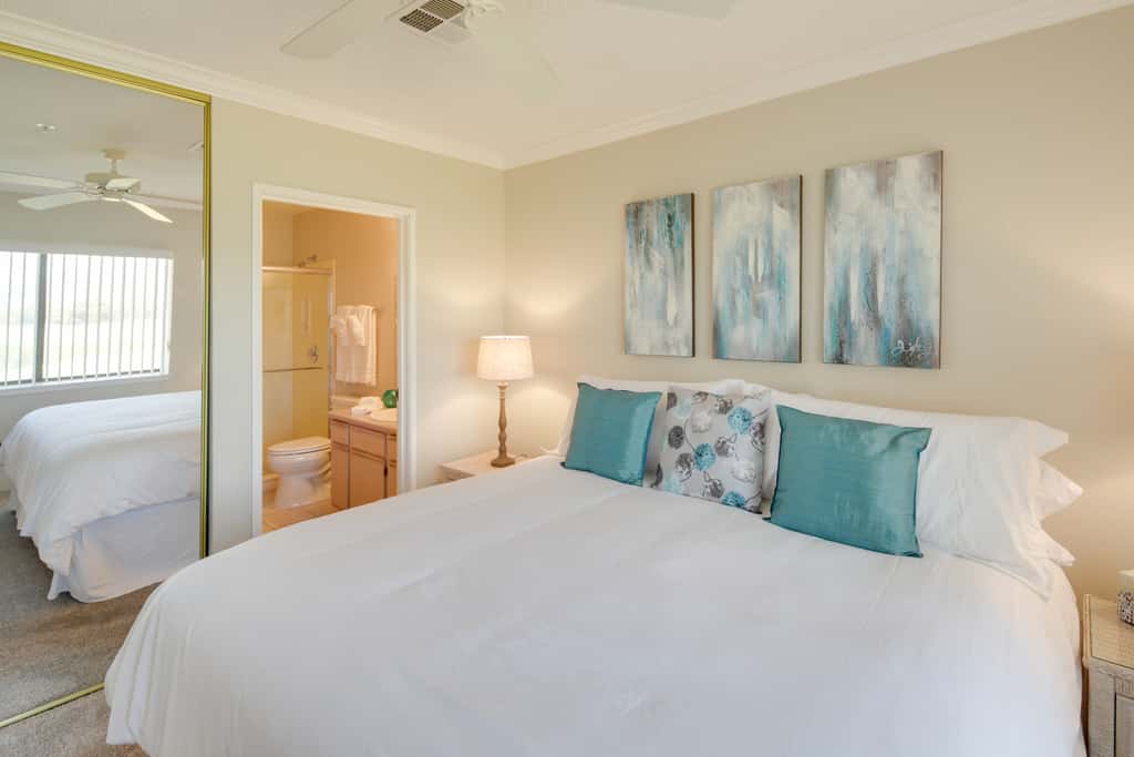 Lake Havasu Getaway w/ Golf Course & Lake Views!