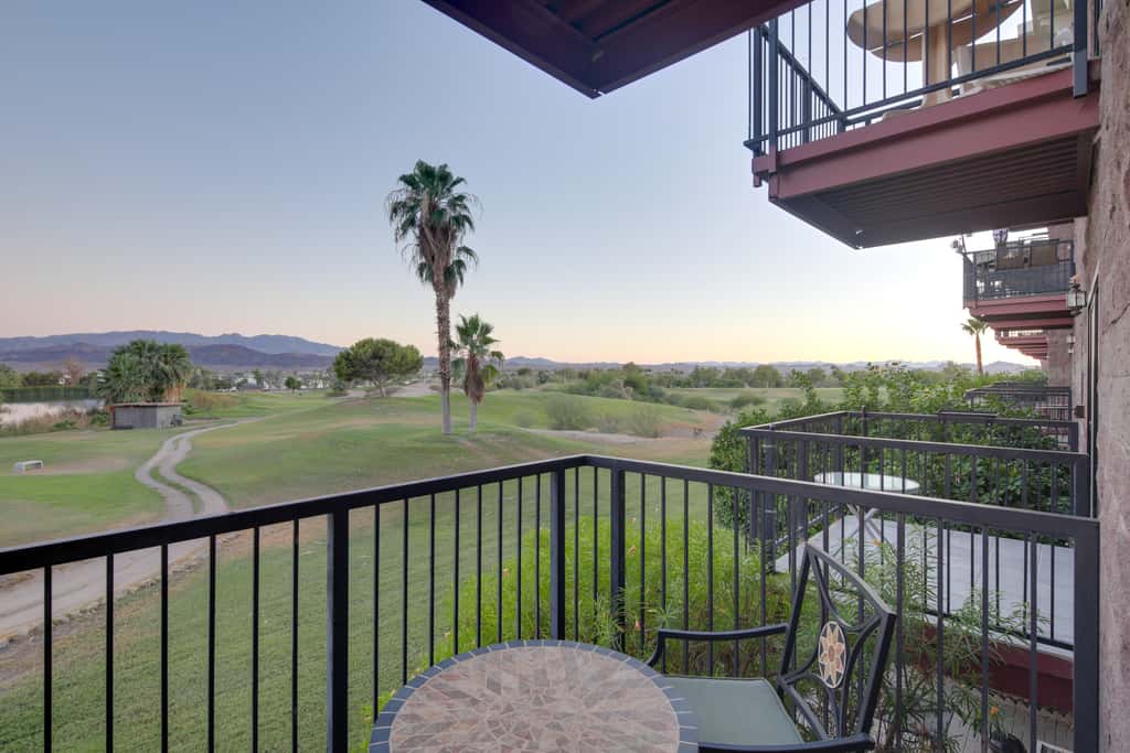 Lake Havasu Getaway w/ Golf Course & Lake Views!