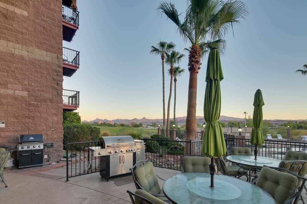 Lake Havasu Getaway w/ Golf Course & Lake Views!