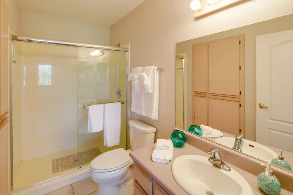 Lake Havasu Getaway w/ Golf Course & Lake Views!