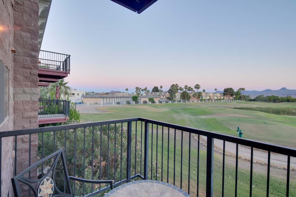 Lake Havasu Getaway w/ Golf Course & Lake Views!