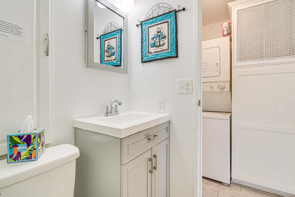 Steps to Beach: Lake Havasu City Home w/ Grill!