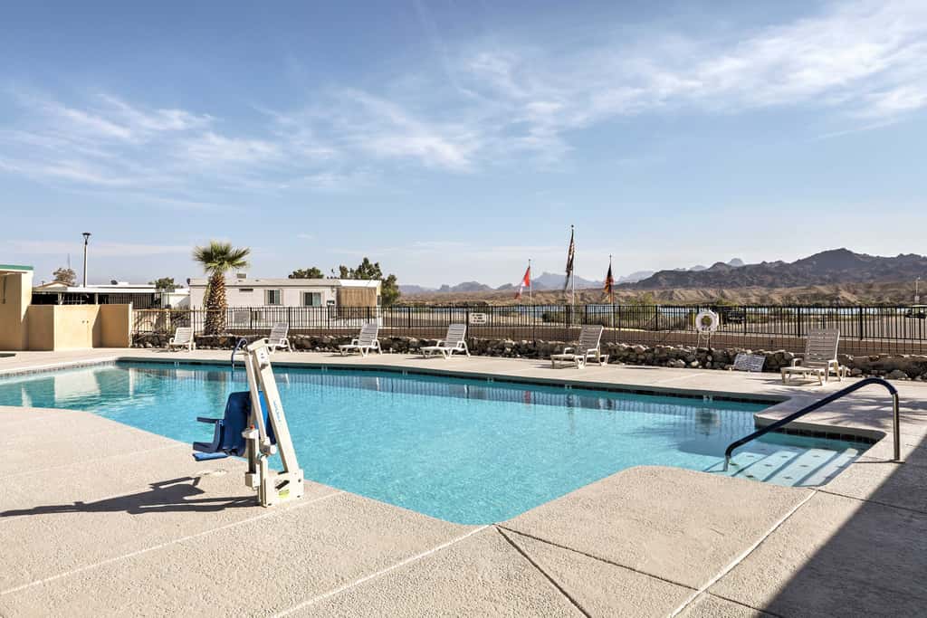 Steps to Beach: Lake Havasu City Home w/ Grill!