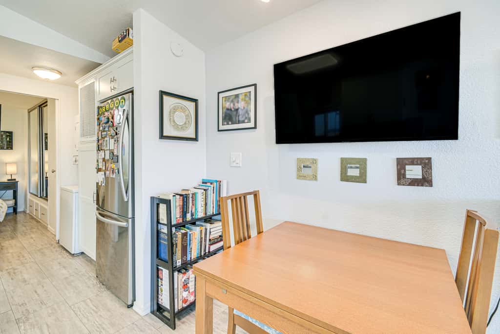 Steps to Beach: Lake Havasu City Home w/ Grill!