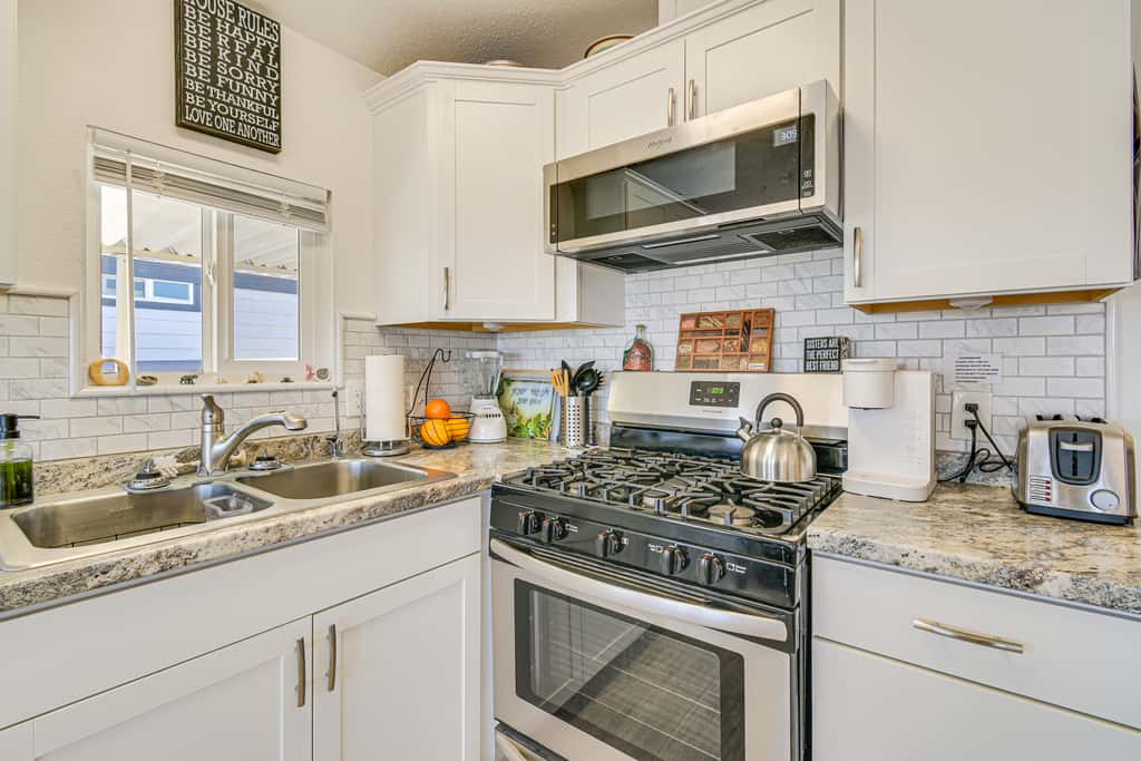 Steps to Beach: Lake Havasu City Home w/ Grill!