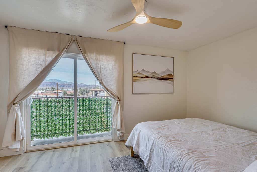 Newly Renovated Condo w/ Pool in Lake Havasu City!