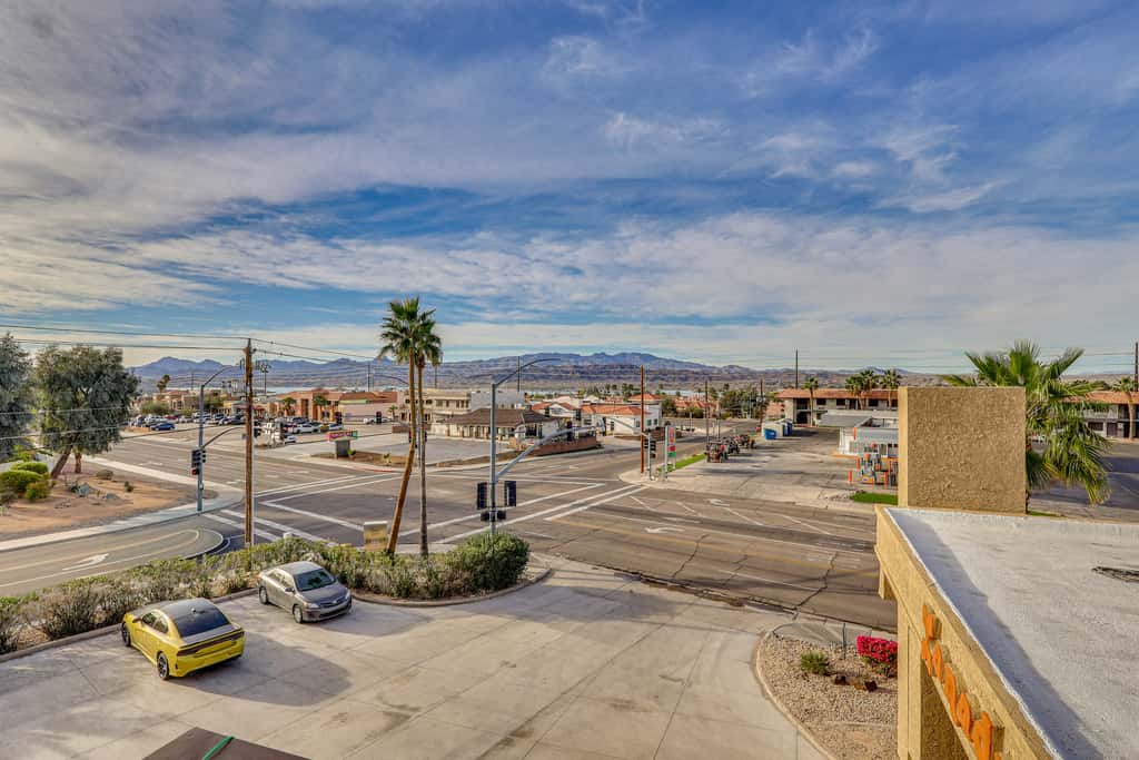 Newly Renovated Condo w/ Pool in Lake Havasu City!
