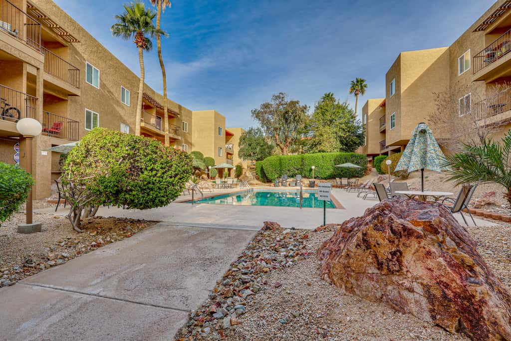 Newly Renovated Condo w/ Pool in Lake Havasu City!
