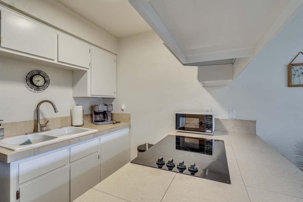Newly Renovated Condo w/ Pool in Lake Havasu City!