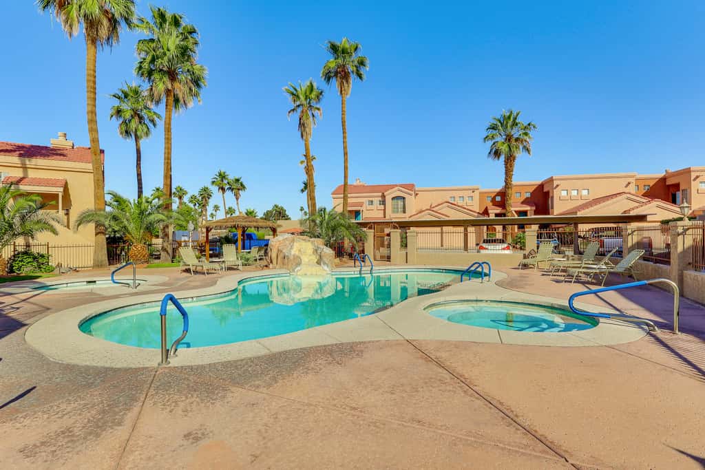 Walk to Rotary Park: LHC Condo w/ Private Patio
