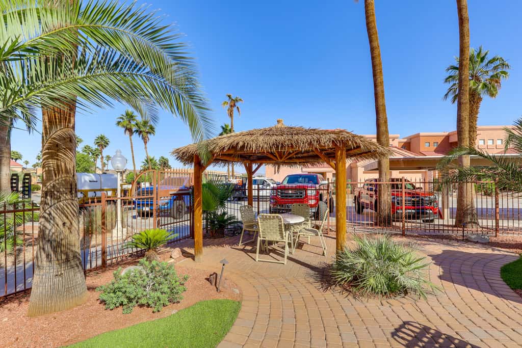 Walk to Rotary Park: LHC Condo w/ Private Patio