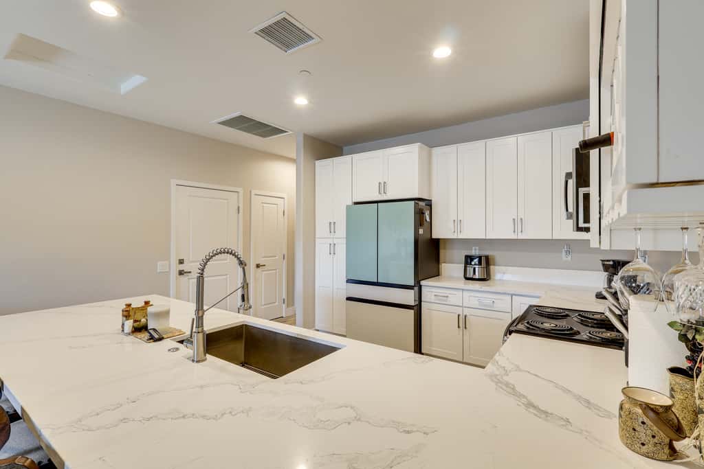 3 Mi to Lake Havasu: Condo w/ Mountain & Lake View
