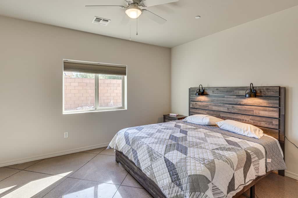 Hike & Explore: Apt 3 Mi to Lake Havasu & Dtwn!