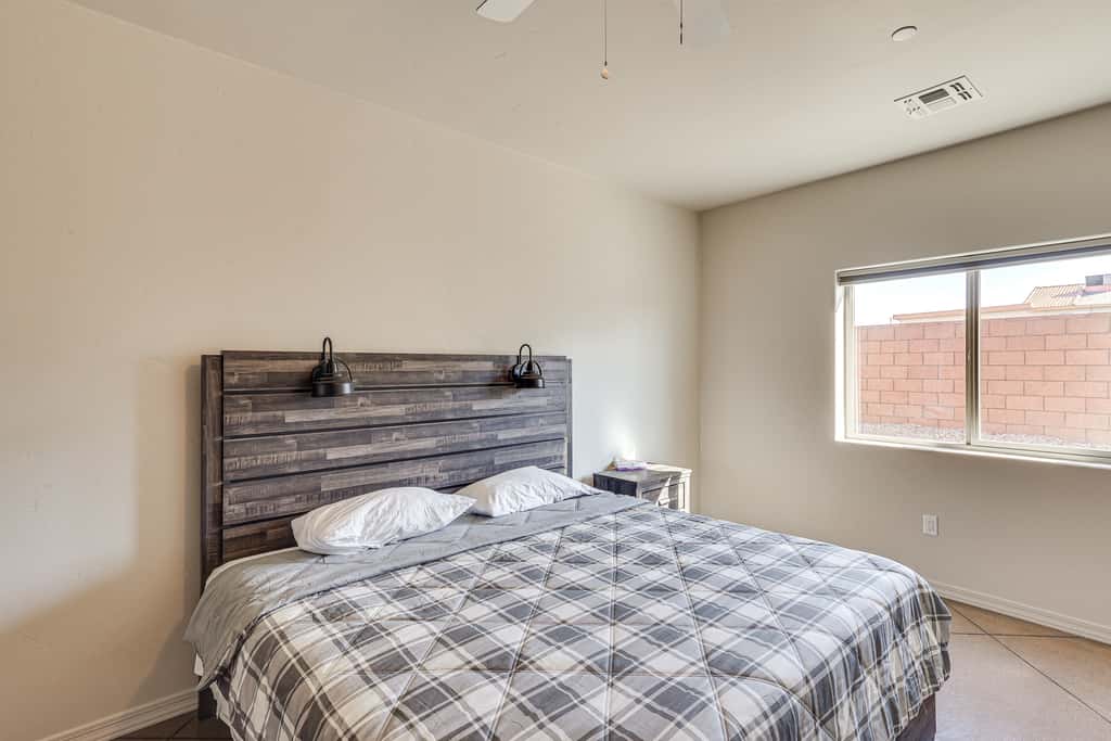 Hike & Explore: Apt 3 Mi to Lake Havasu & Dtwn!