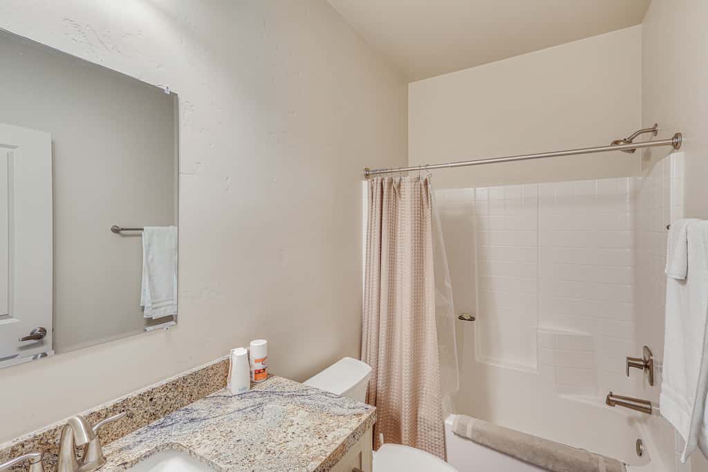 Hike & Explore: Apt 3 Mi to Lake Havasu & Dtwn!
