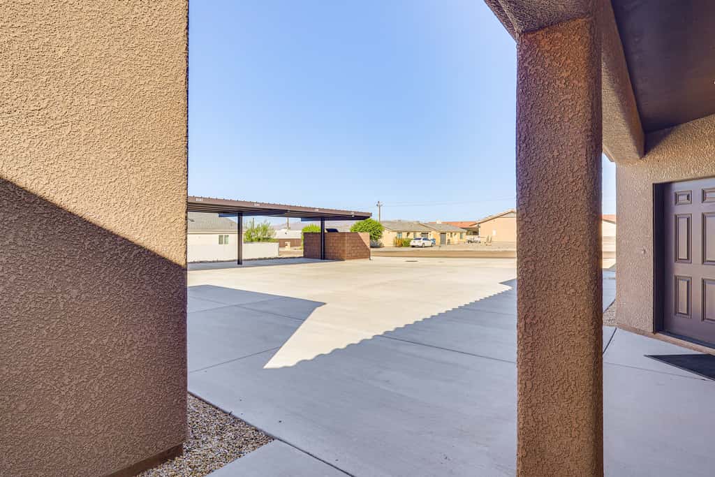Hike & Explore: Apt 3 Mi to Lake Havasu & Dtwn!