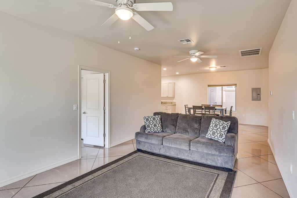 Hike & Explore: Apt 3 Mi to Lake Havasu & Dtwn!