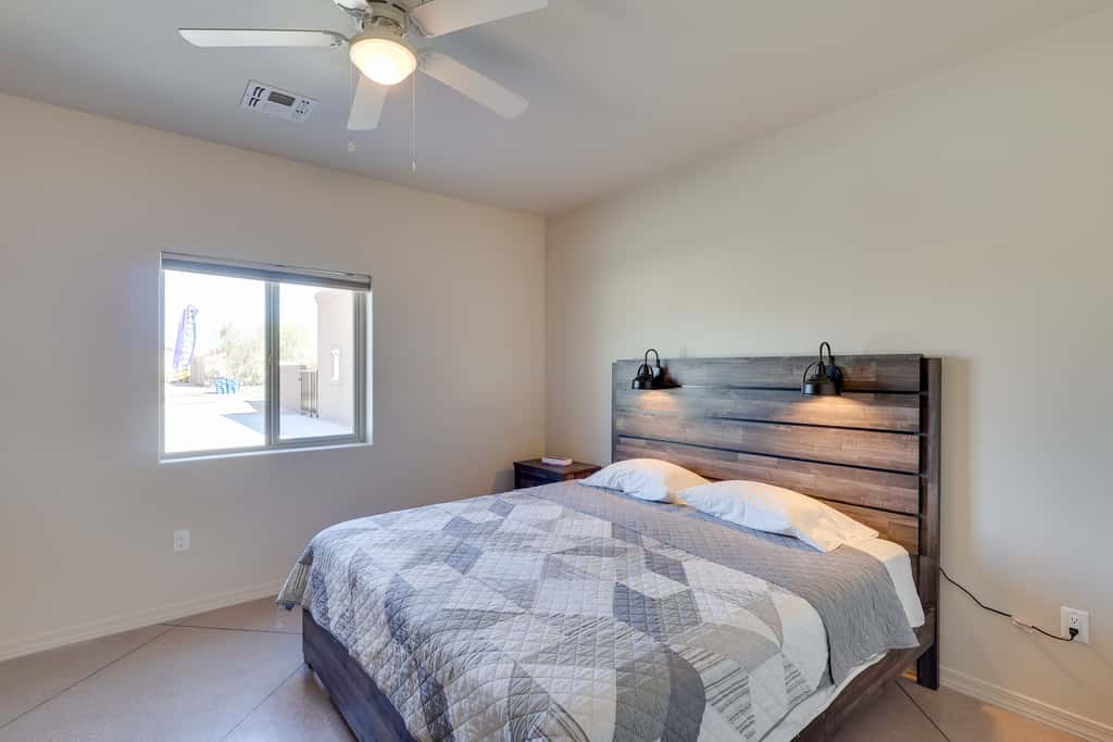 Golf, Hike & Boat! Bright Lake Havasu City Apt