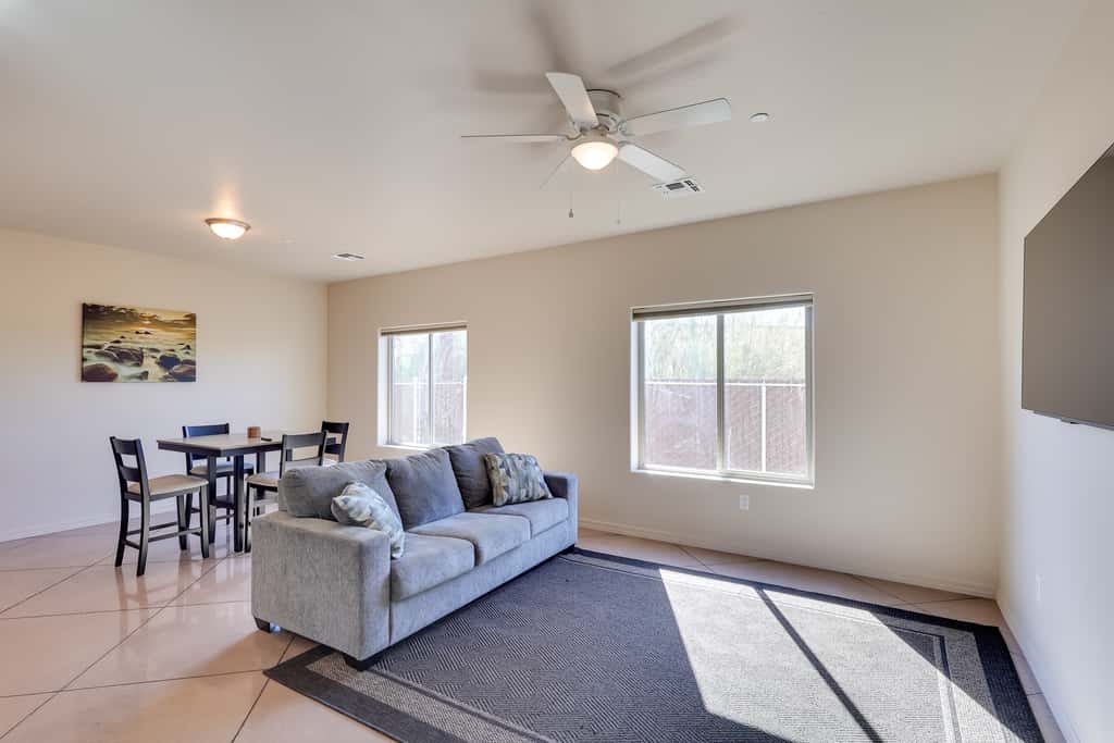Golf, Hike & Boat! Bright Lake Havasu City Apt