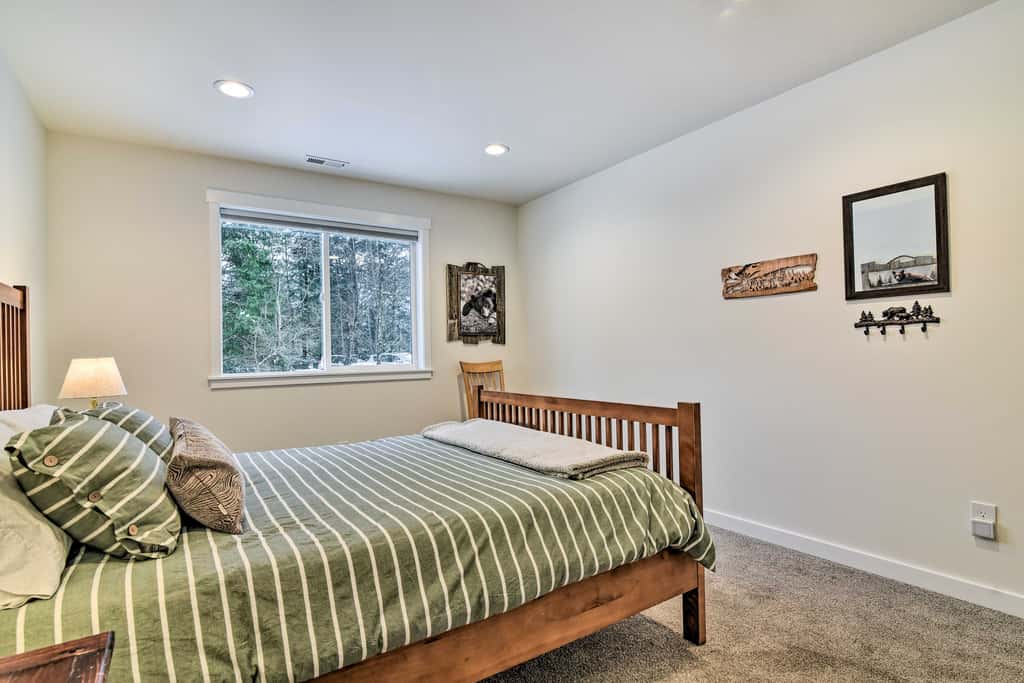 Family-Friendly Packwood Retreat w/ Deck!