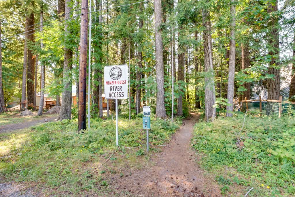 18 Mi to Mt Rainier! Family Escape in Packwood