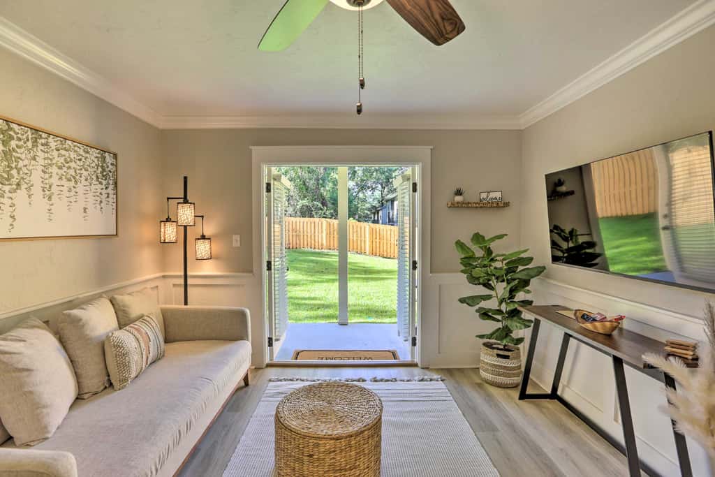 Cozy Tallahassee Apartment w/ Spacious Yard!