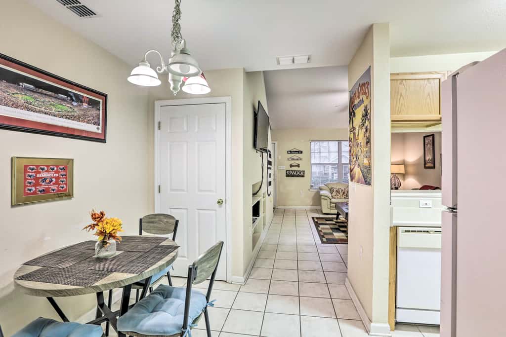 Tallahassee Townhome 4 Mi to College Town!
