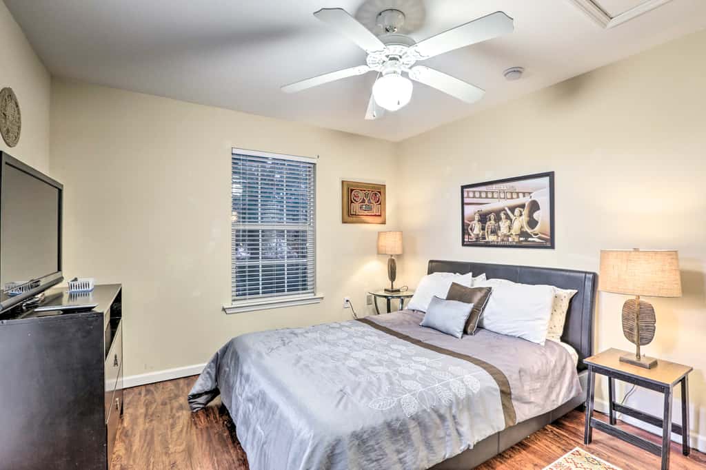 Tallahassee Townhome 4 Mi to College Town!