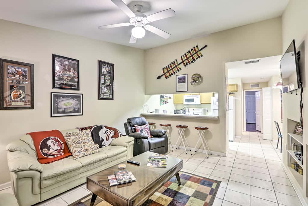 Tallahassee Townhome 4 Mi to College Town!