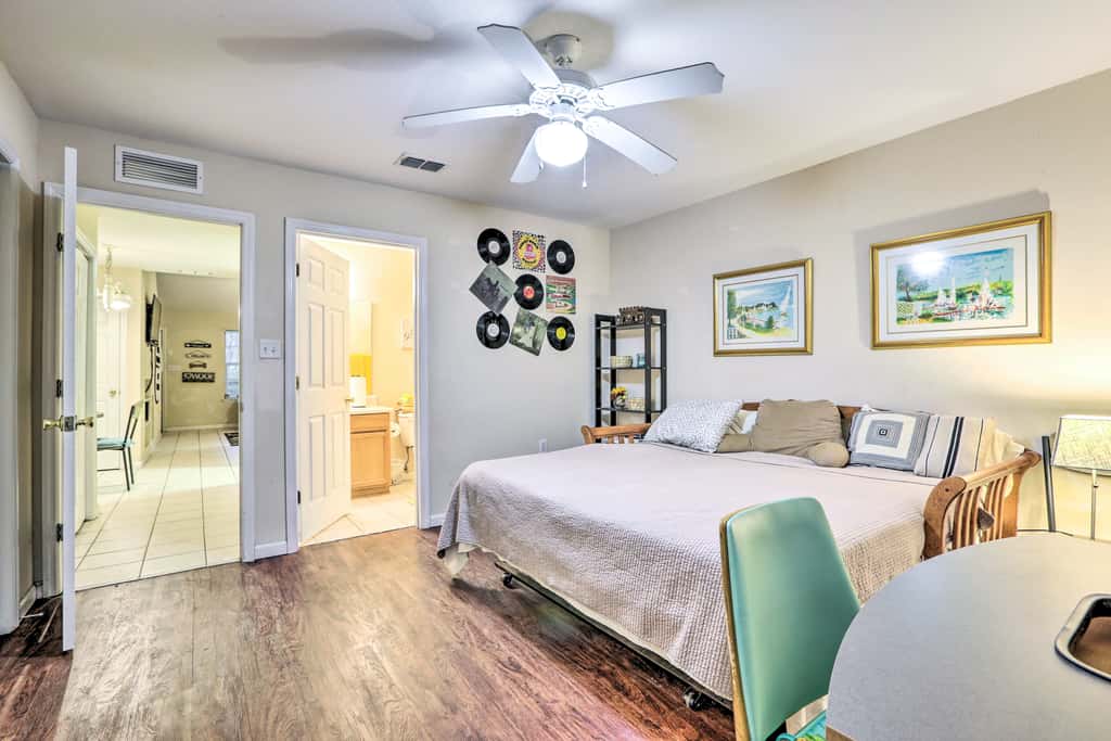 Tallahassee Townhome 4 Mi to College Town!