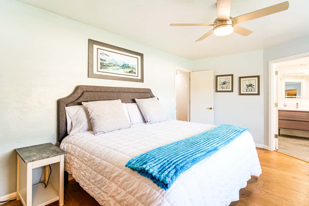 Lovely Riverfront Grants Pass Home: Pool & Hot Tub