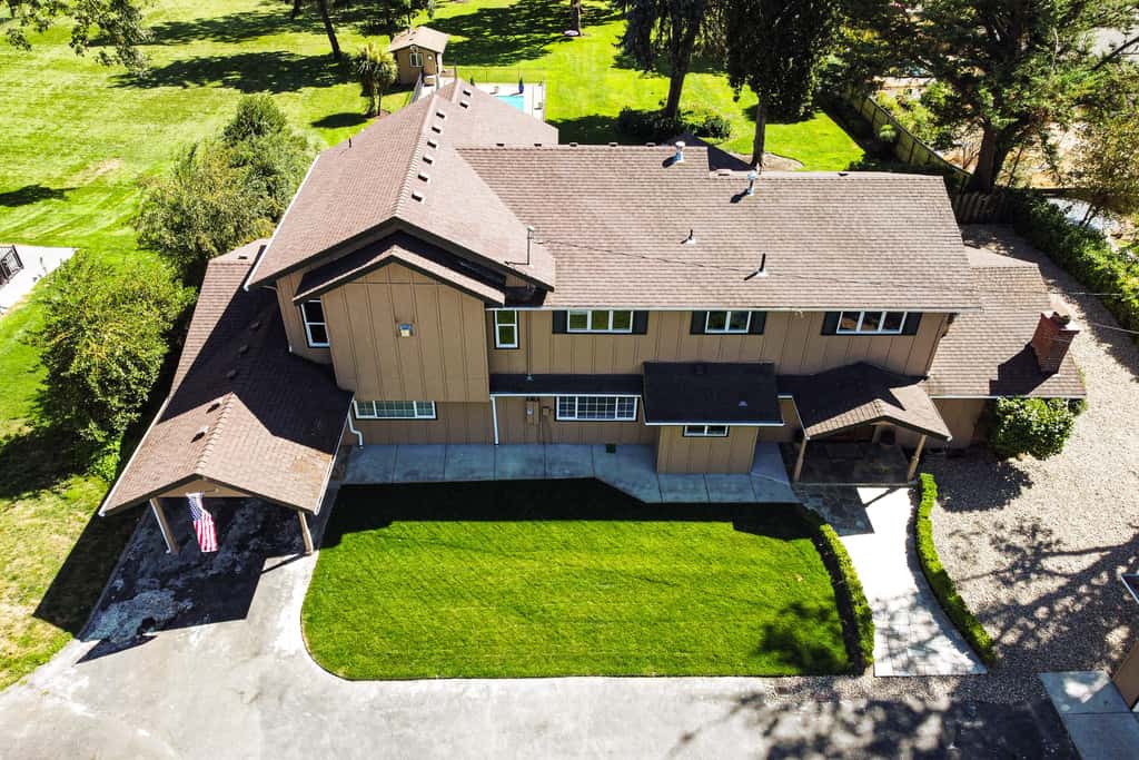 Lovely Riverfront Grants Pass Home: Pool & Hot Tub