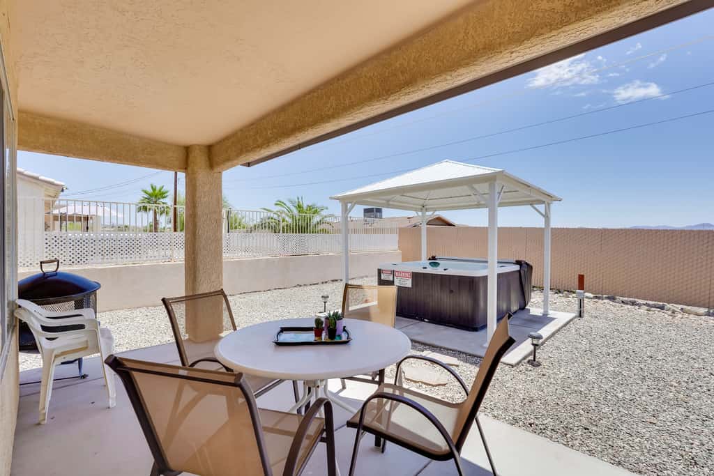 2 Mi to Lake & Dtwn: Lake Havasu City Home!