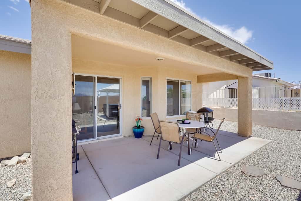 2 Mi to Lake & Dtwn: Lake Havasu City Home!