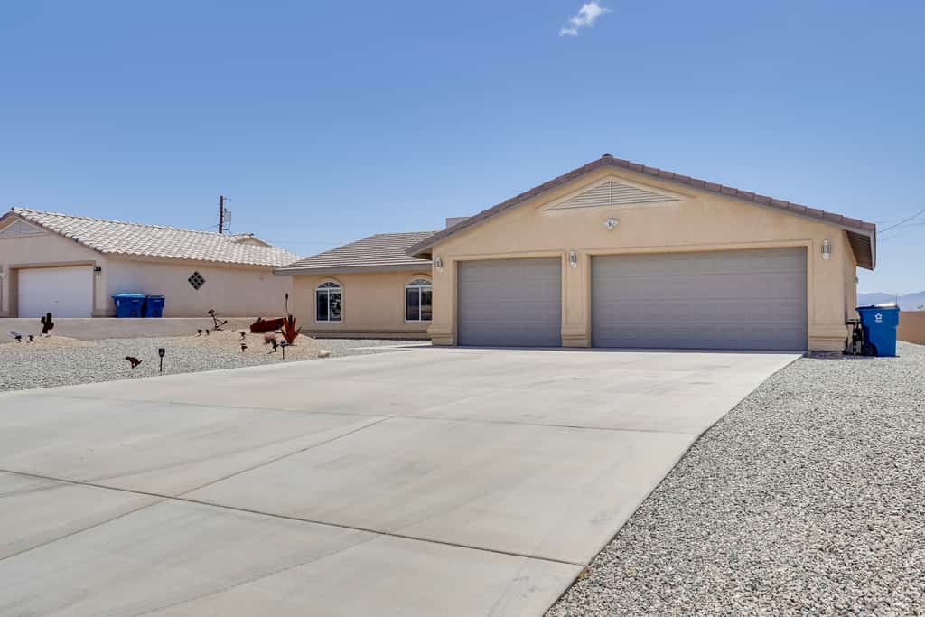 2 Mi to Lake & Dtwn: Lake Havasu City Home!