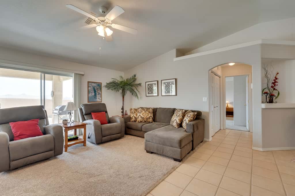2 Mi to Lake & Dtwn: Lake Havasu City Home!