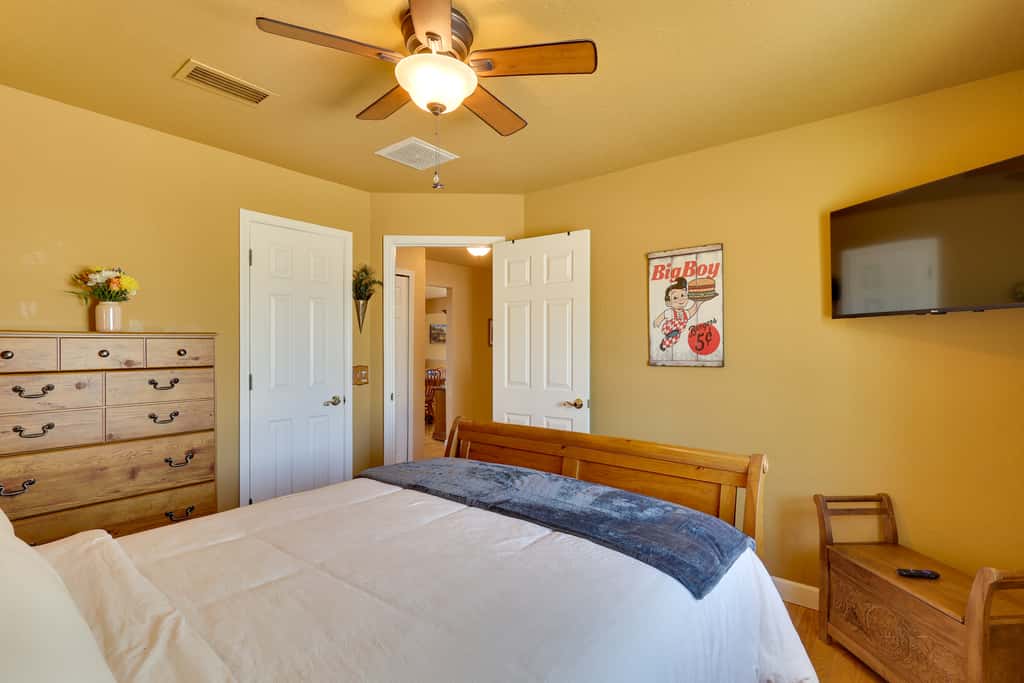 Furnished Patio, Grill & Views: Lake Havasu Home