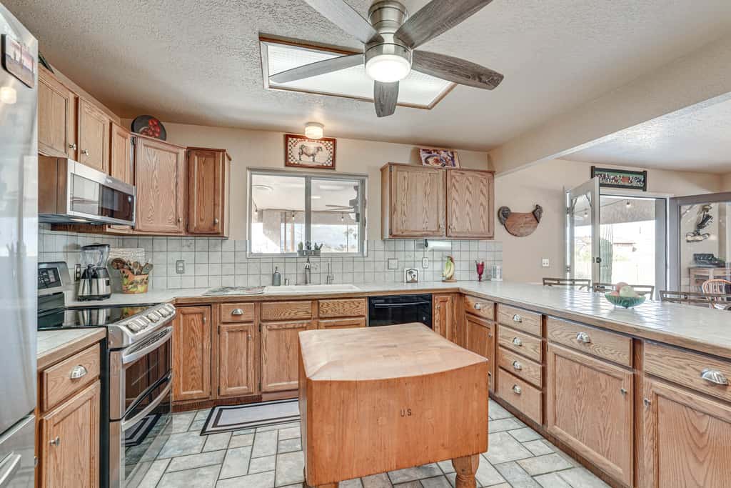 Furnished Patio, Grill & Views: Lake Havasu Home