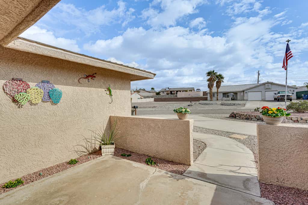 Furnished Patio, Grill & Views: Lake Havasu Home